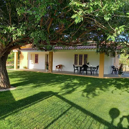 Domo De Folas Bed & Breakfast *