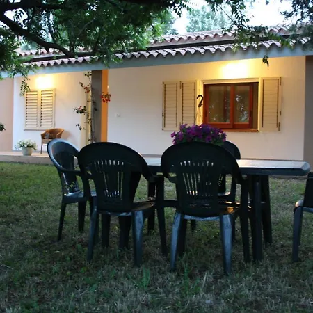 Domo De Folas Bed & Breakfast Budoni