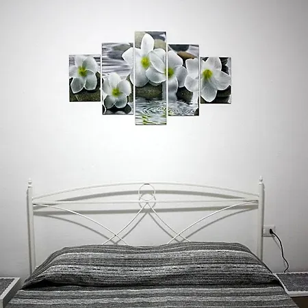 Domo De Folas Bed & Breakfast 3*